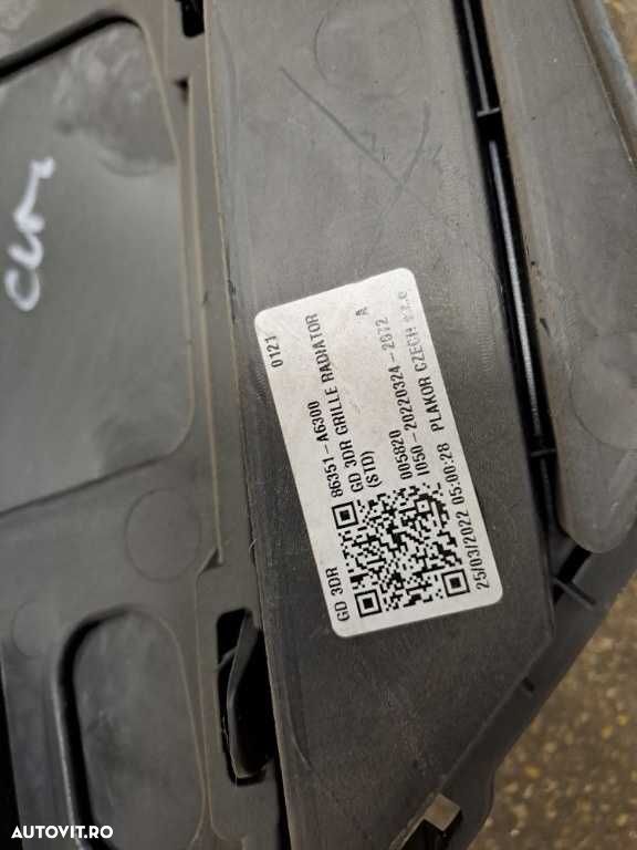 Grila radiator NOUA ORIGINALA Hyundai i30 an 2012-2017 - 4