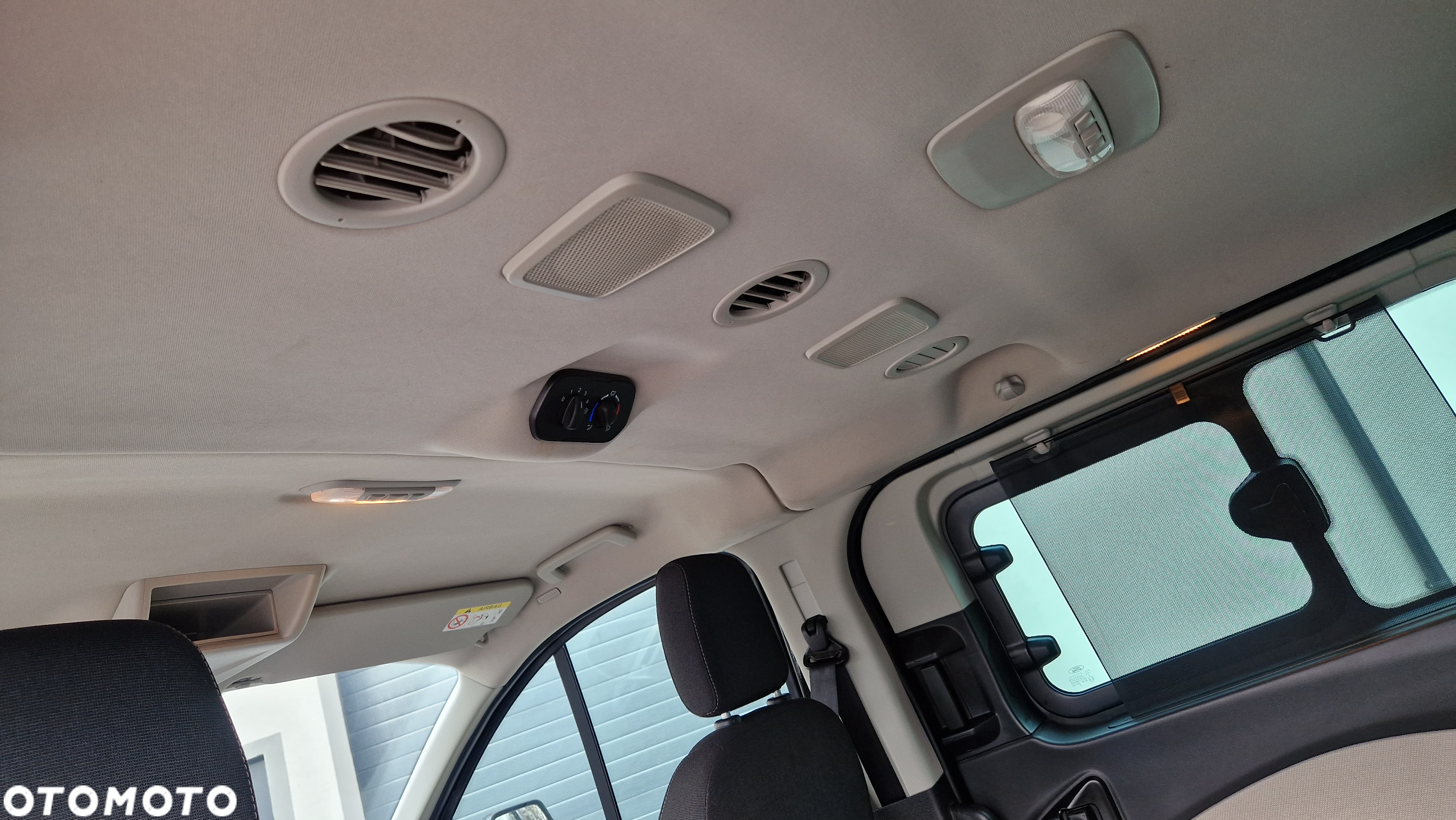 Ford Tourneo Custom 2.0 EcoBlue L2 Shuttle Bus Titanium - 22