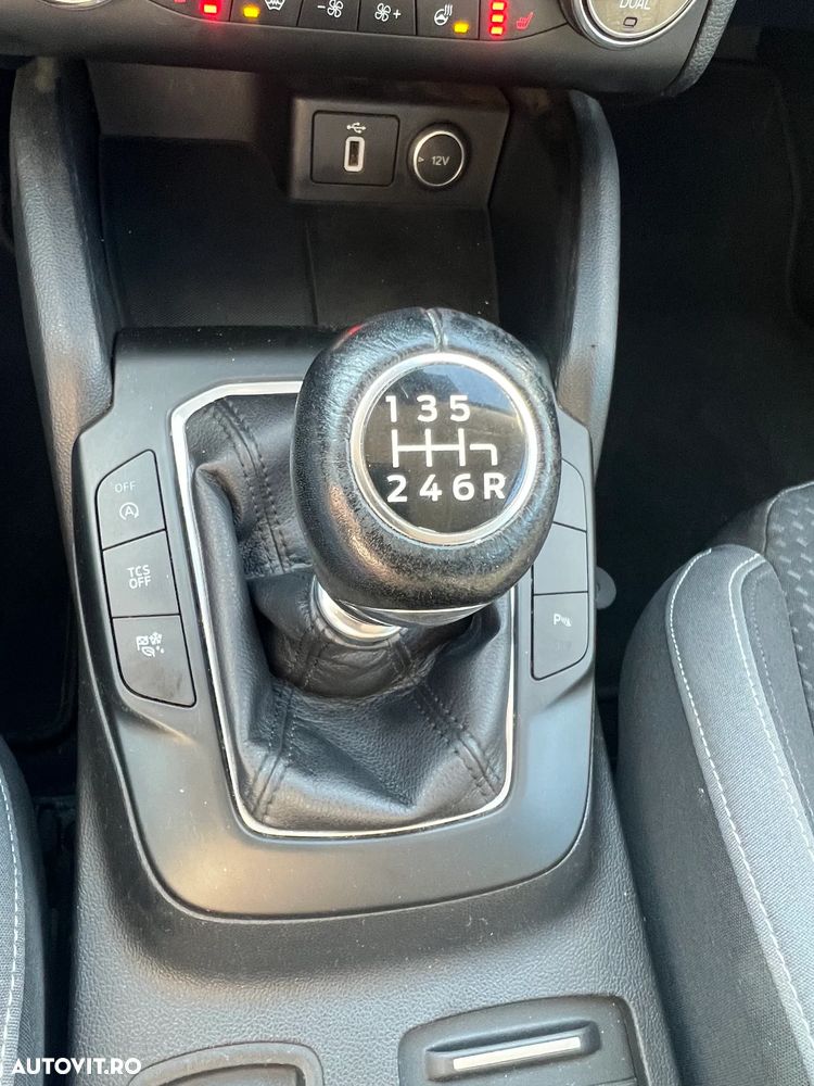 Ford Focus 1.0 EcoBoost Trend Edition - 11