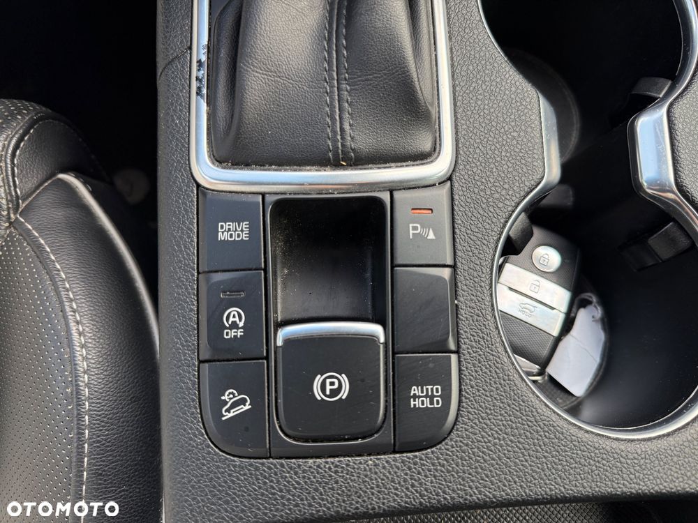 Kia Sportage - 16