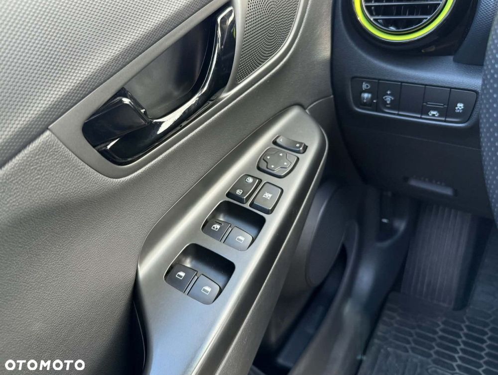 Hyundai Kona - 22