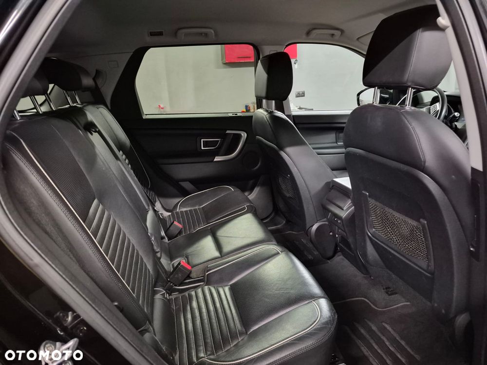 Land Rover Discovery Sport - 12