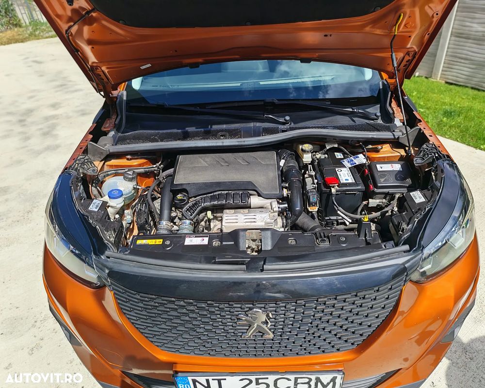 Peugeot 2008 1.2 L PureTech STT Active - 19