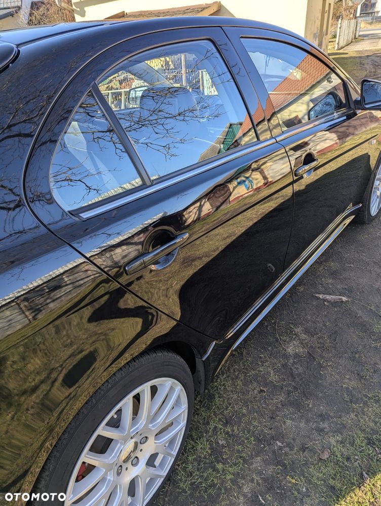 Mitsubishi Lancer - 7