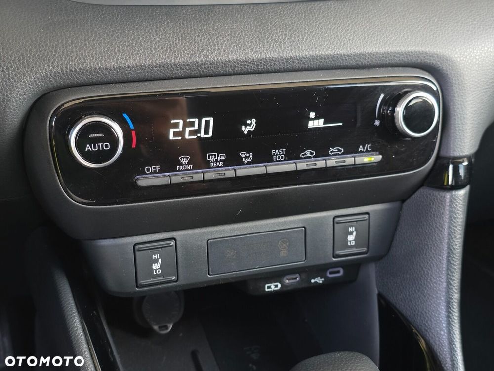 Toyota Yaris Hybrid 1.5 Style - 13