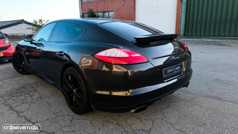 Porsche Panamera Platinum Edition PDK - 3