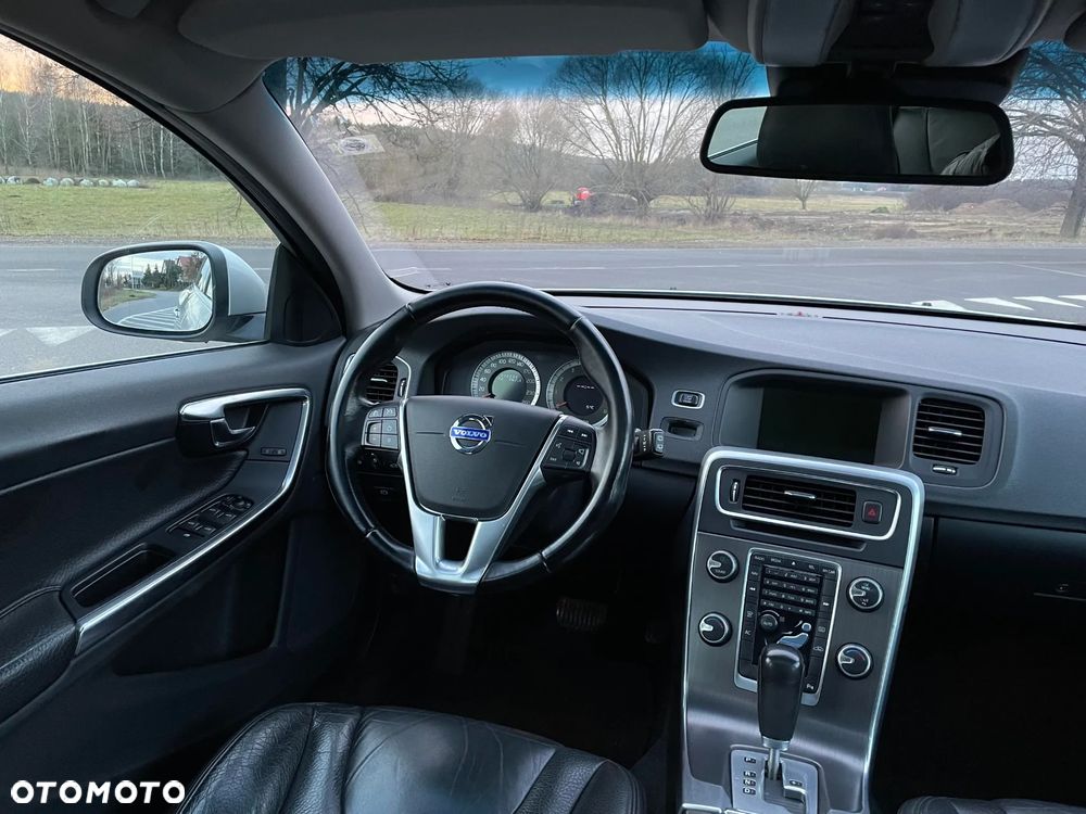 Volvo V60 - 13
