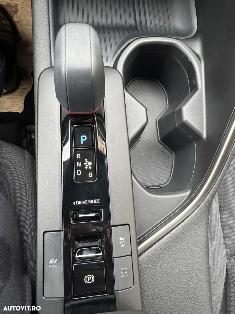 Toyota C-HR 1.8 HEV 140 CP 4x2 CVT Dynamic - 14