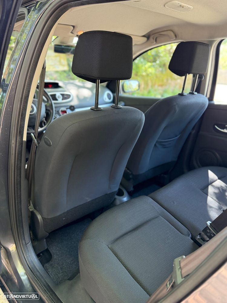 Renault Clio 1.2 16V Dynamique Luxe - 14