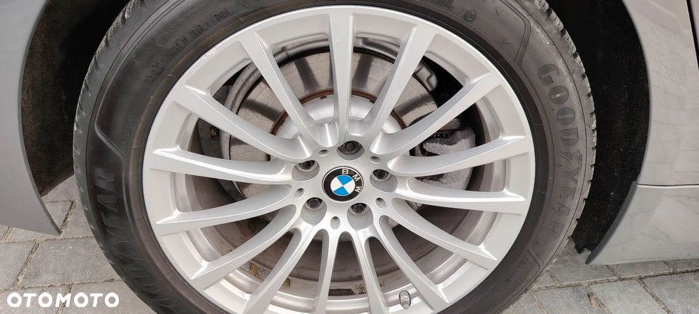 BMW Seria 5 530e Luxury Line sport - 27