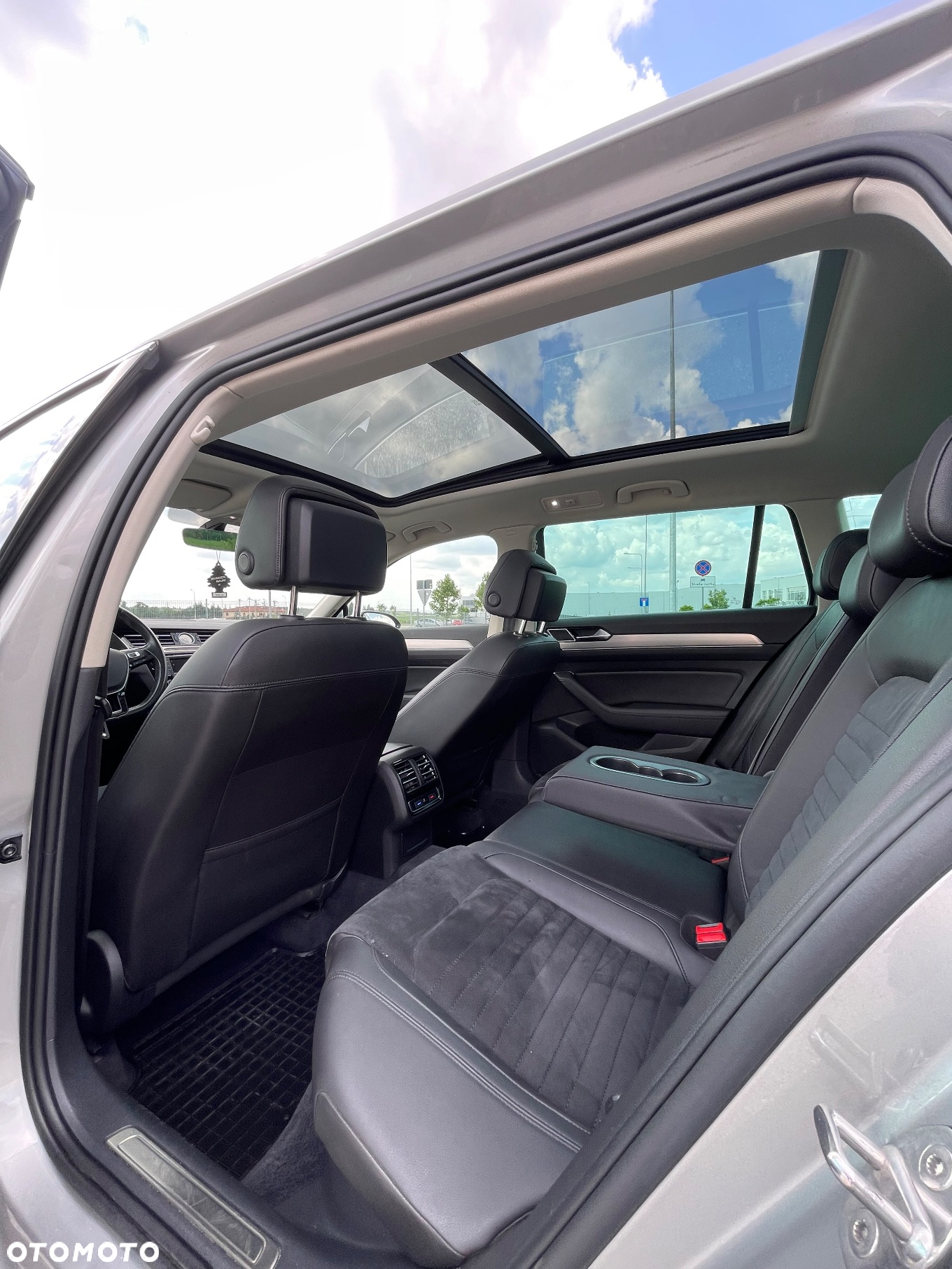 Volkswagen Passat - 13