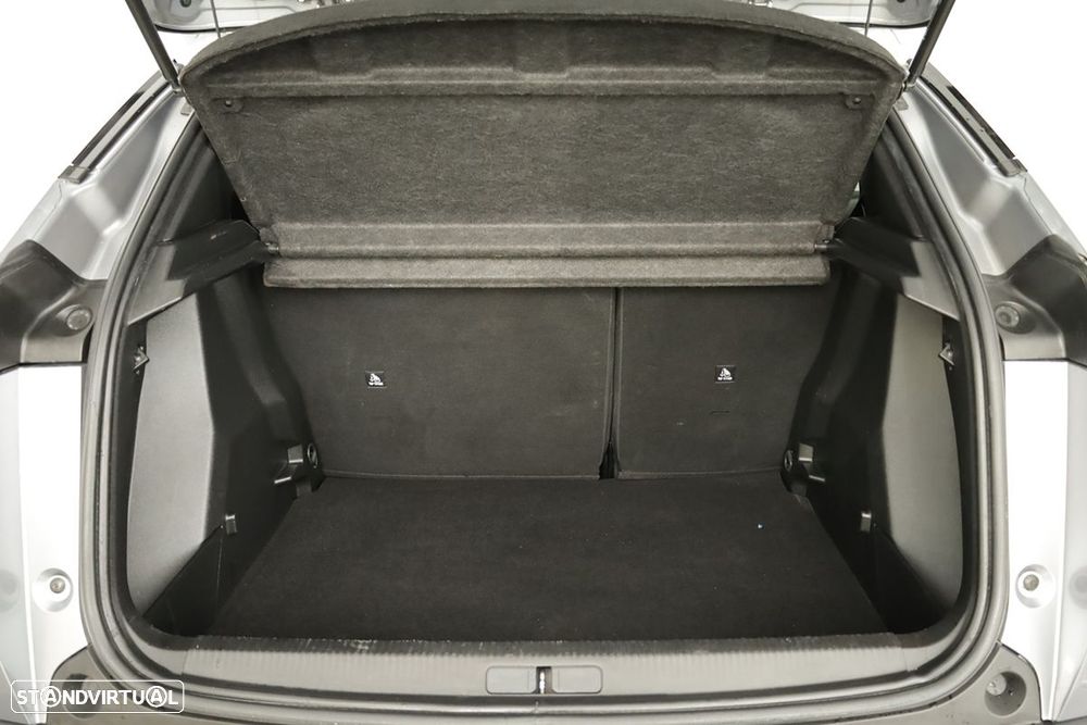 Peugeot 2008 1.2 PureTech Allure Pack EAT8 - 24