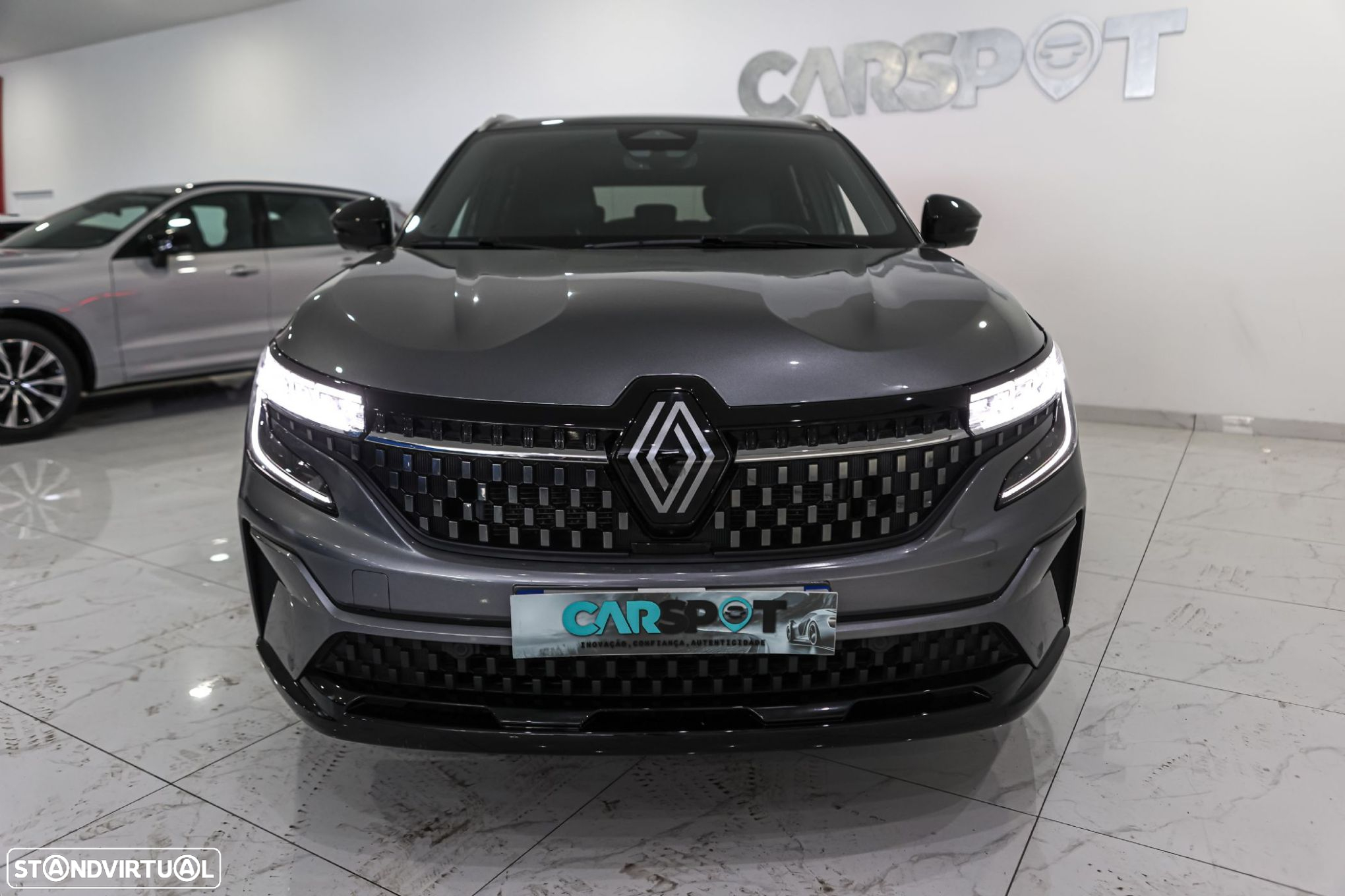 Renault Austral 1.2 E-Tech Iconic - 2