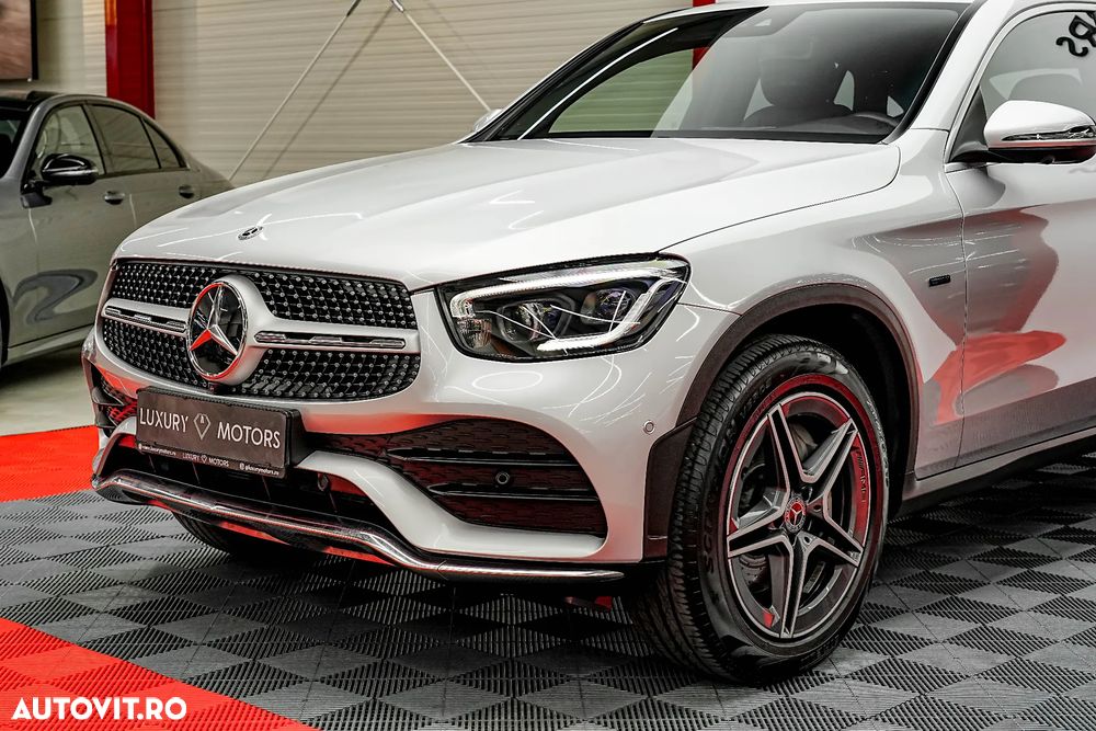 Mercedes-Benz GLC Coupe 300 e 4Matic 9G-TRONIC AMG Line Plus - 17