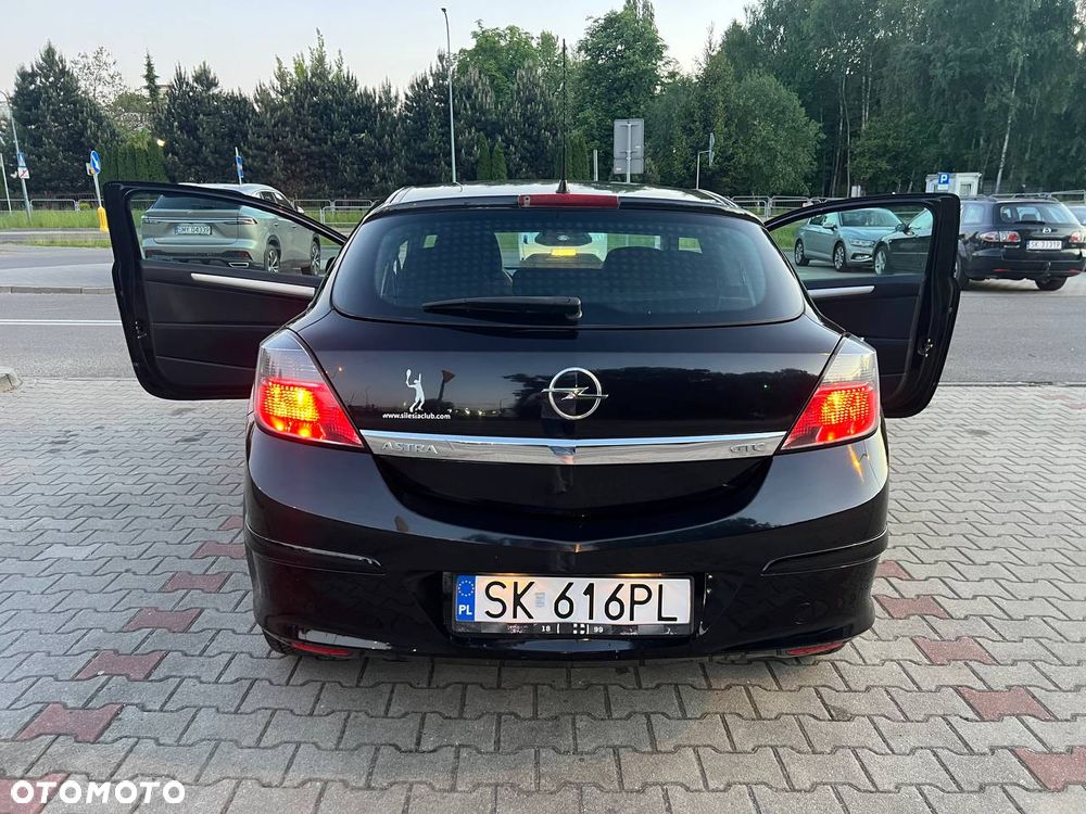 Opel Astra 1.6 Essentia - 17