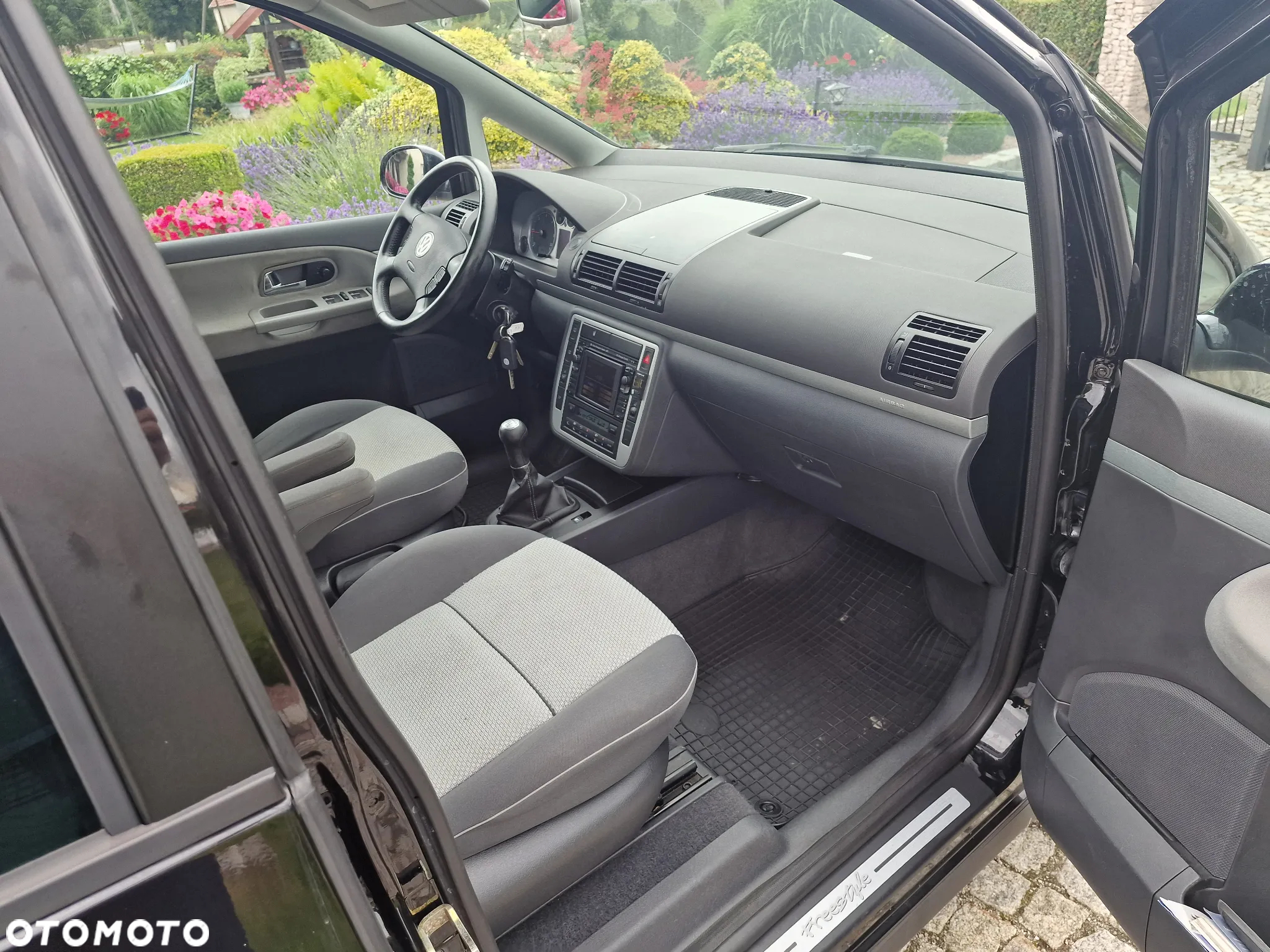 Volkswagen Sharan 2.0 TDI DPF Highline - 20