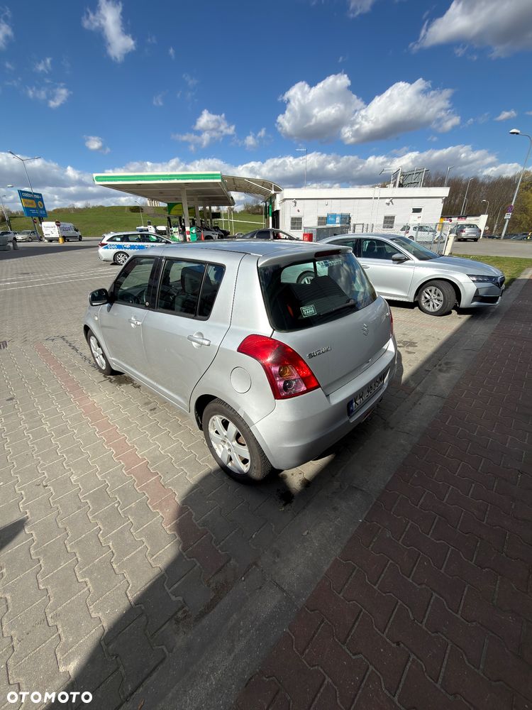 Suzuki Swift 1.3 DDiS Club - 7