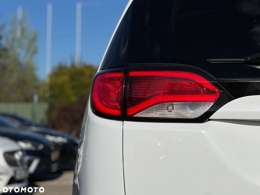 Chrysler Pacifica - 15