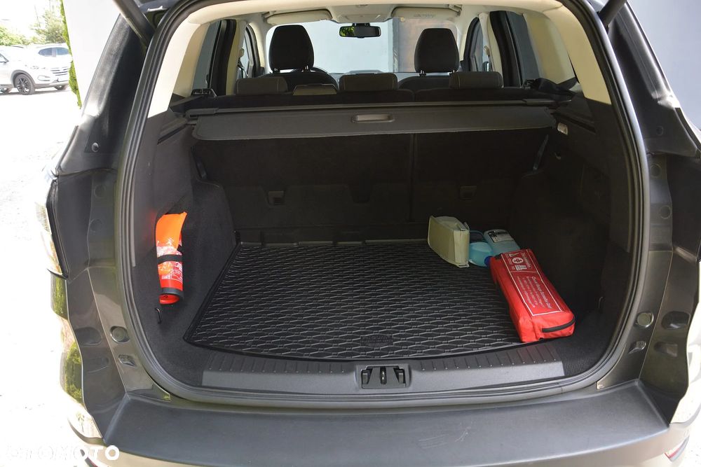 Ford Kuga - 11