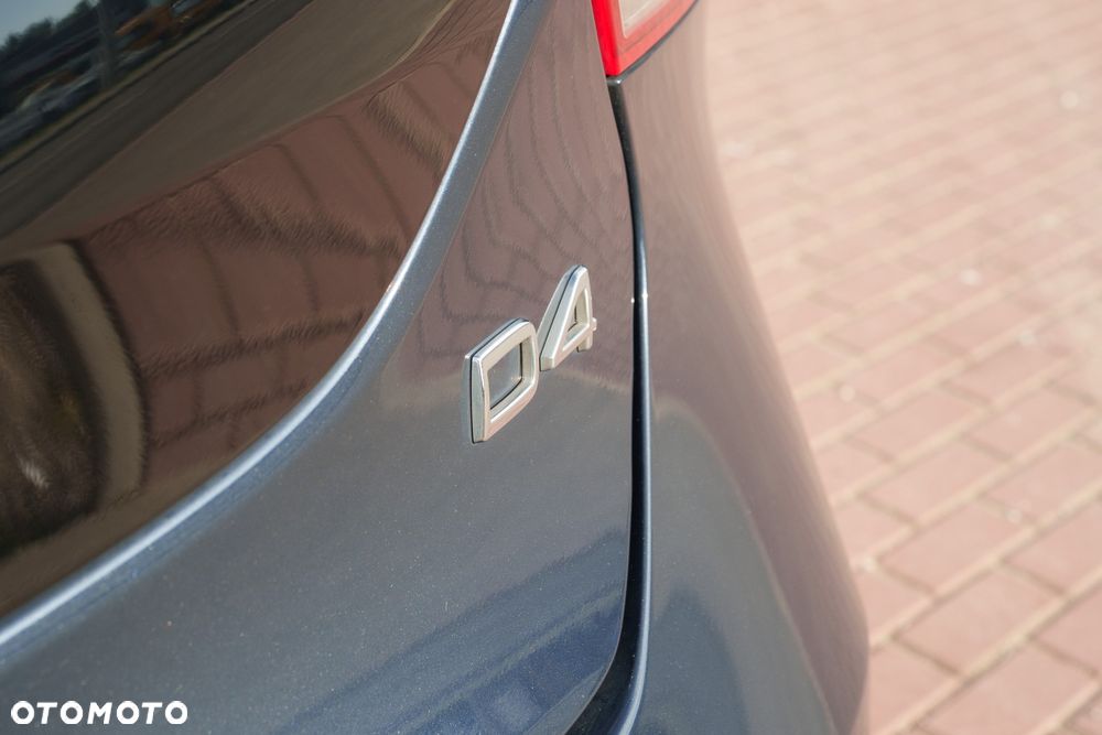 Volvo V40 D4 RDesign - 32