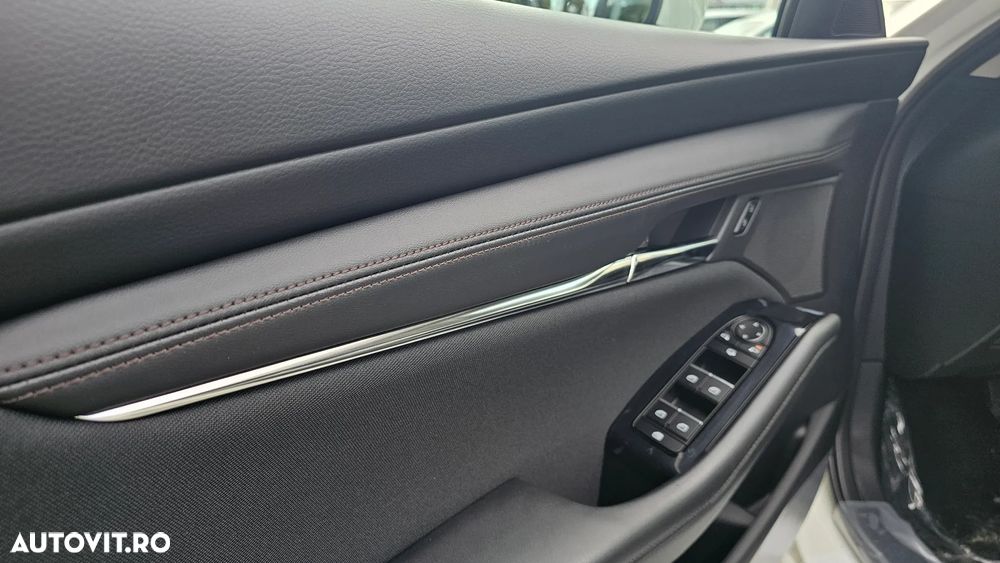 Mazda 3 e-SKYACTIV-X 186 M HYBRID Aut. CENTRE-LINE - 12