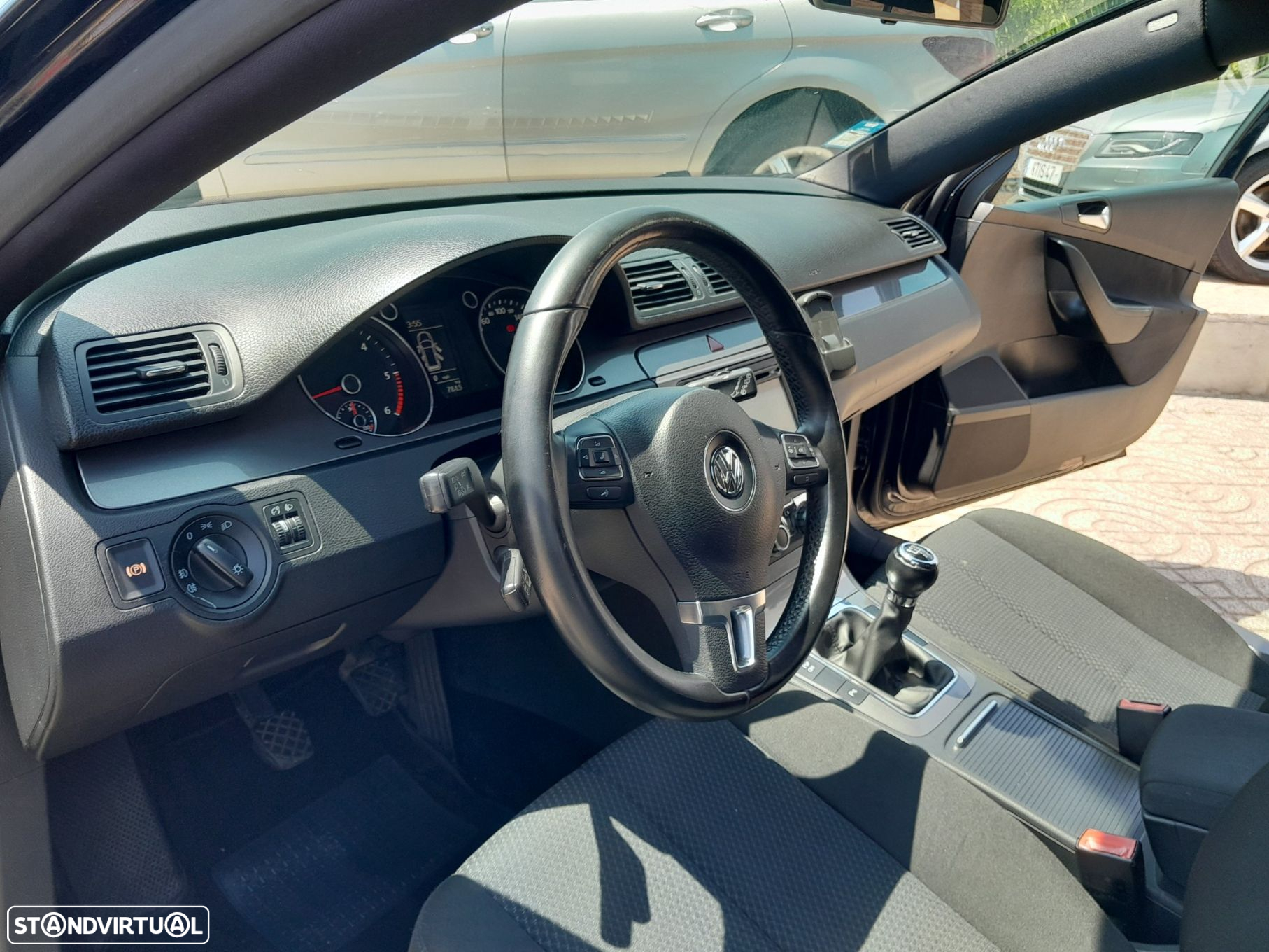 VW Passat Variant 1.6 TDI BlueMotion - 4