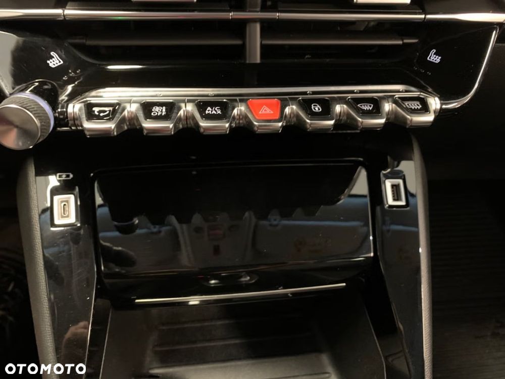 Peugeot 2008 BlueHDi 130 EAT8 Allure - 19