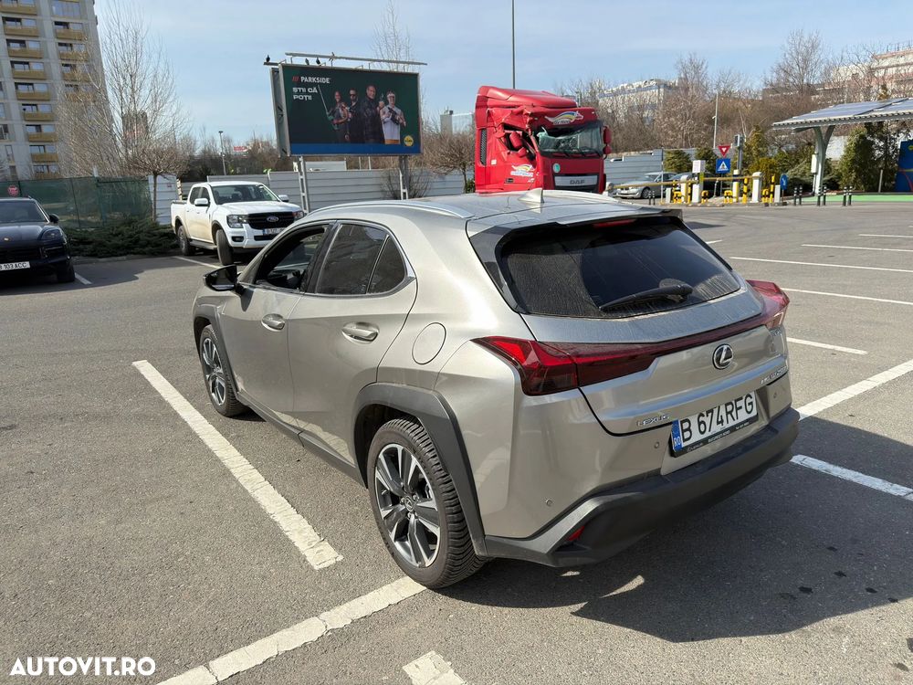 Lexus UX 250h E-FOUR Executive - 2