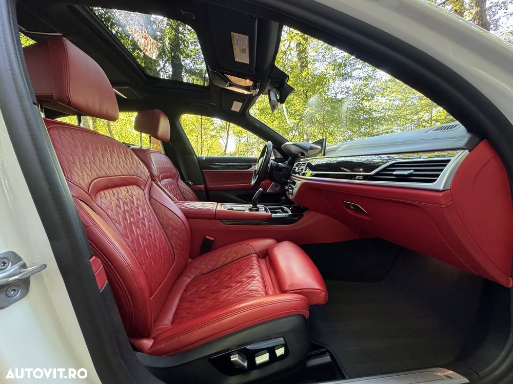 BMW Seria 7 750Li xDrive - 11