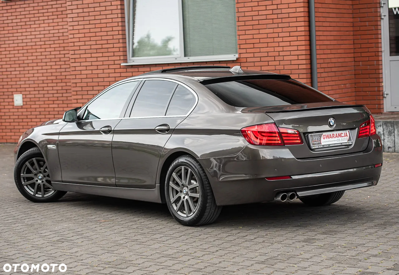 BMW Seria 5 520d Luxury Line - 9