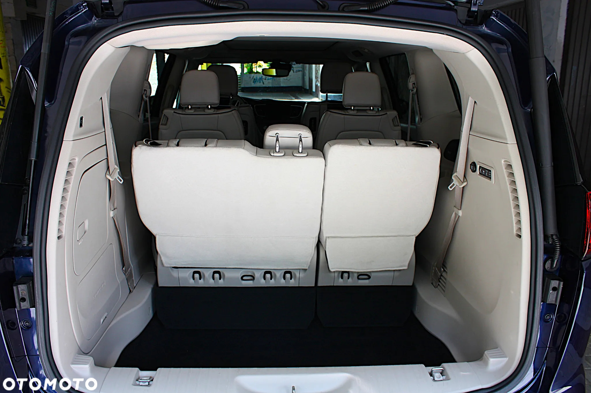 Chrysler Pacifica - 21