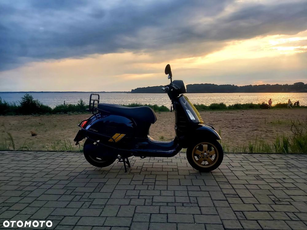 Piaggio Vespa - 10