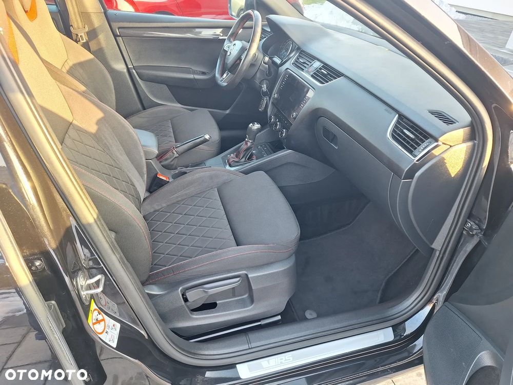 Skoda Octavia 2.0 TDI DSG RS - 23