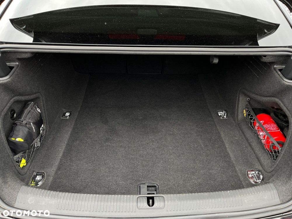 Audi A4 Limousine - 37