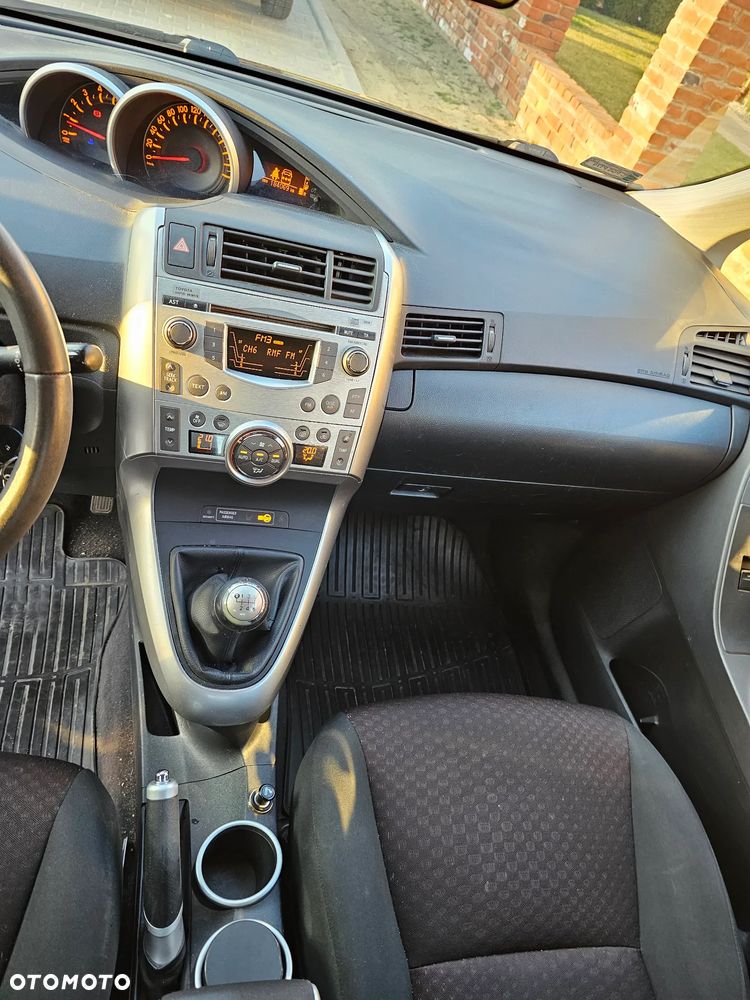 Toyota Verso 2.0 D-4D 2010 7os - 4