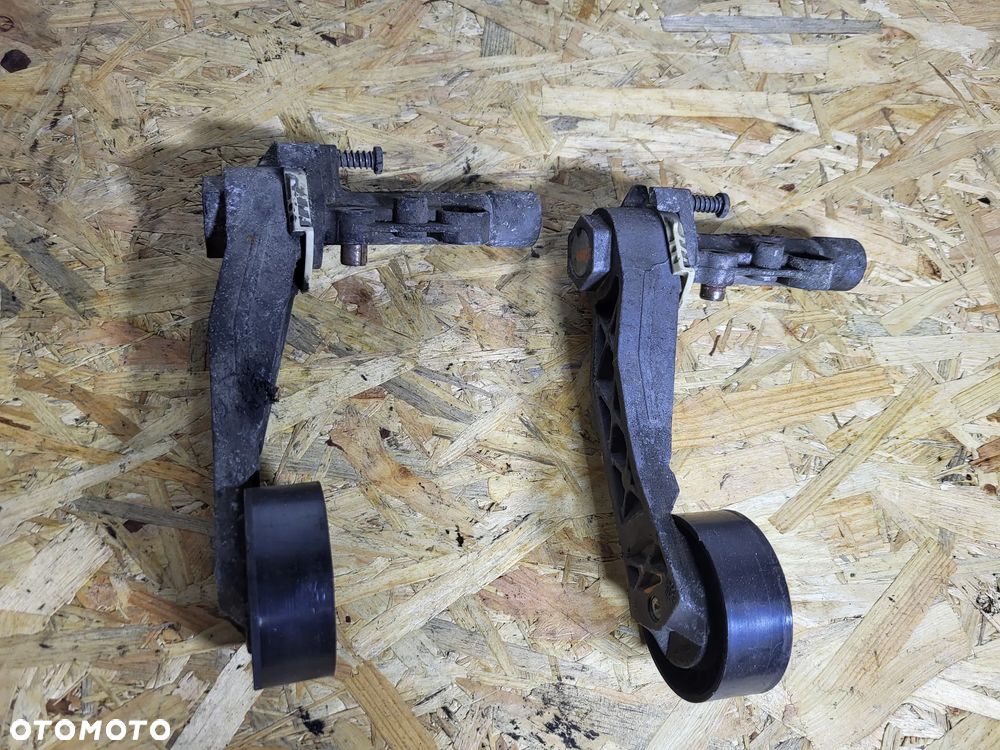 Napinacz paska rolka Peugeot Citroen 1.6 VTI - 1