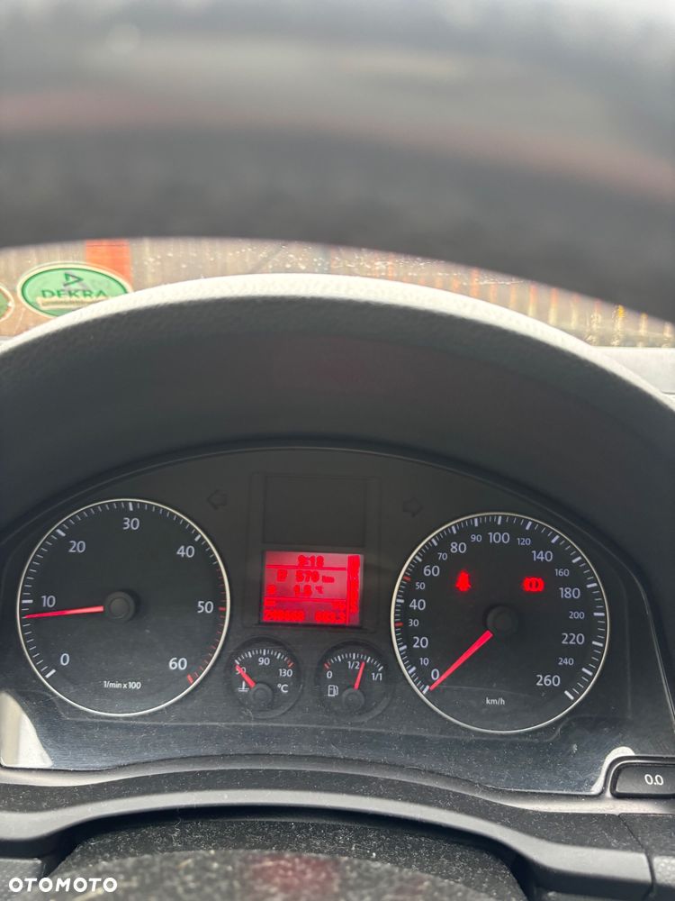 Volkswagen Golf 1.9 TDI DSG Edition - 6