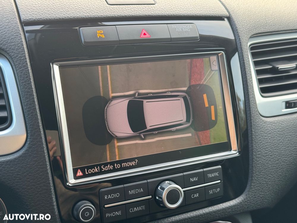 Volkswagen Touareg - 25