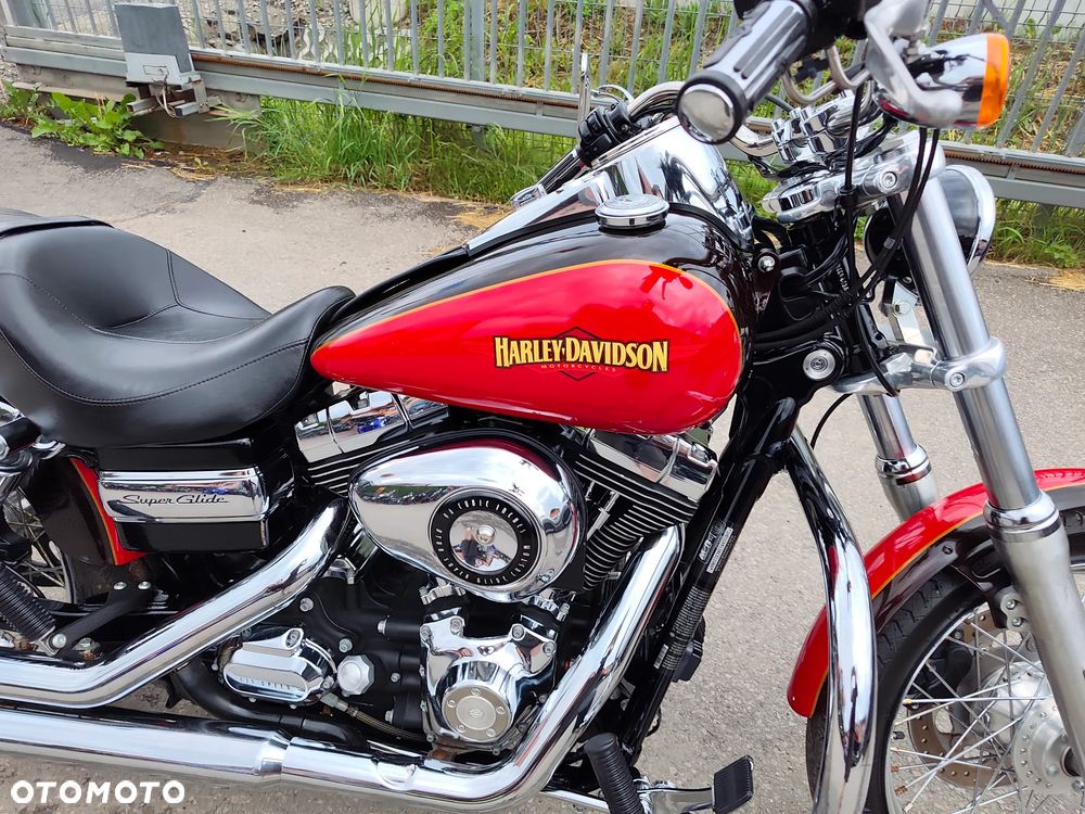 Harley-Davidson Dyna Super Glide - 28