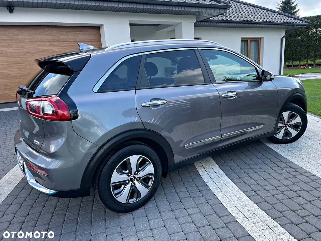 Kia Niro 1.6 GDI Hybrid L Business Line - 21