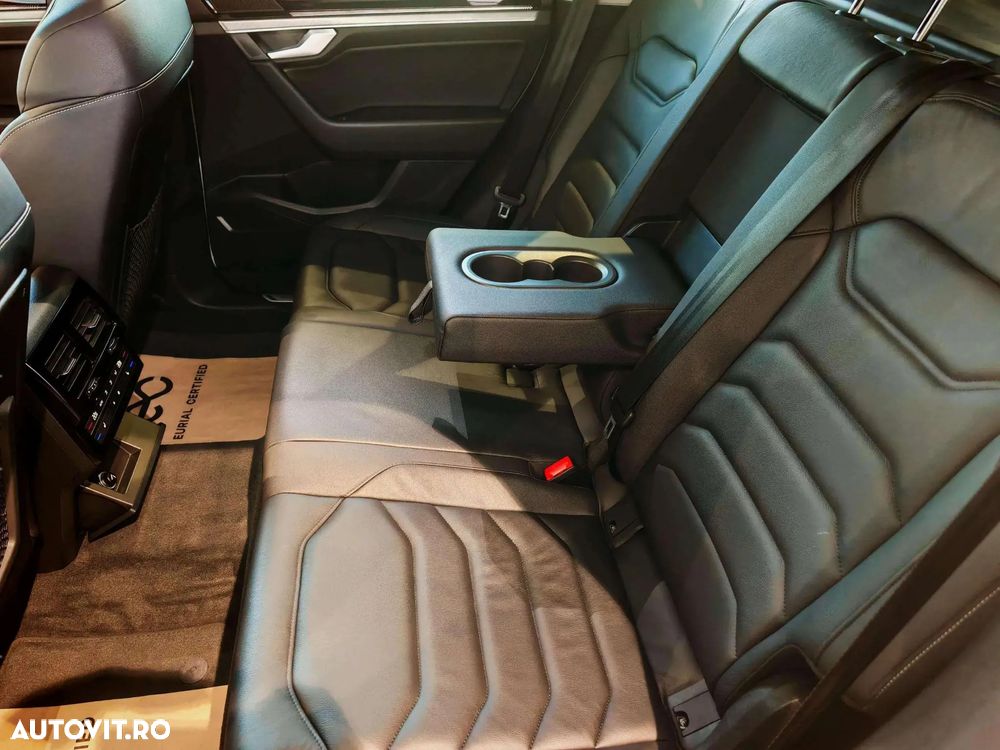 Volkswagen Touareg 3.0 V6 TDI 4Motion DPF Automatik R-Line - 21