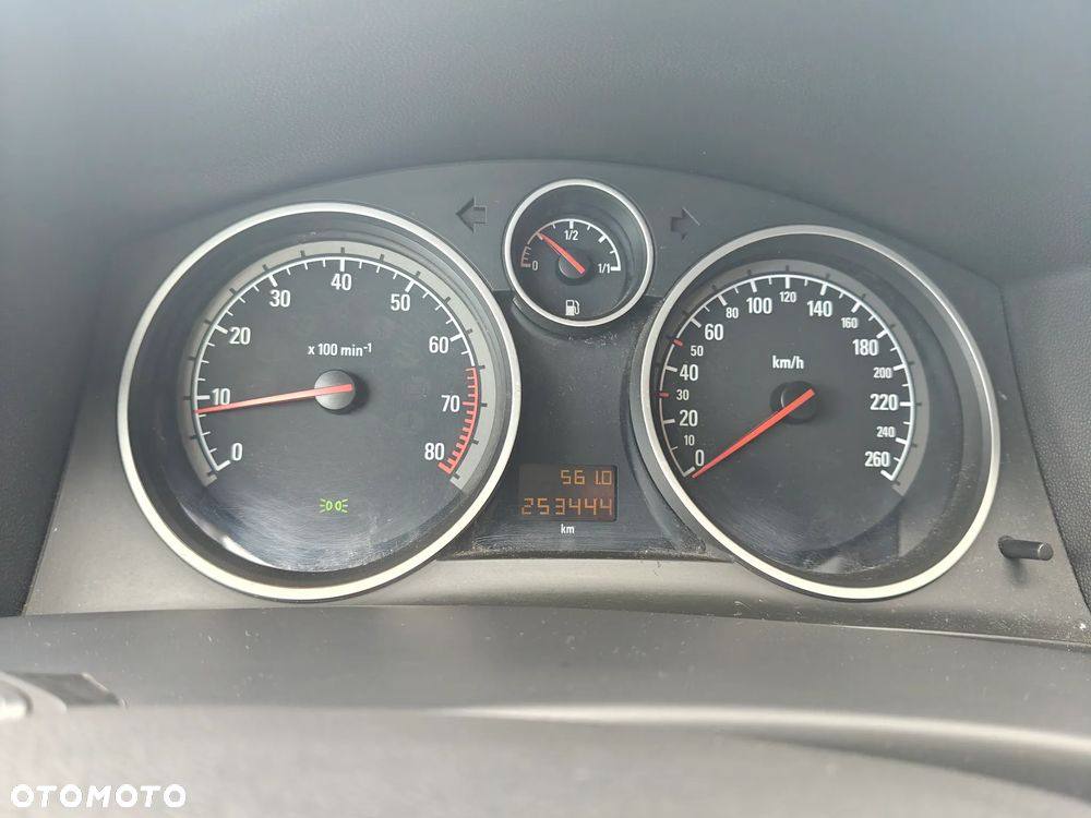 Opel Astra 1.6 - 17