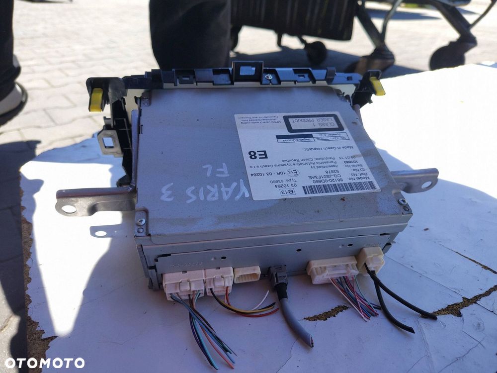 RADIO 86120-0D660 TOYOTA YARIS 3 III FL LIFT - 12