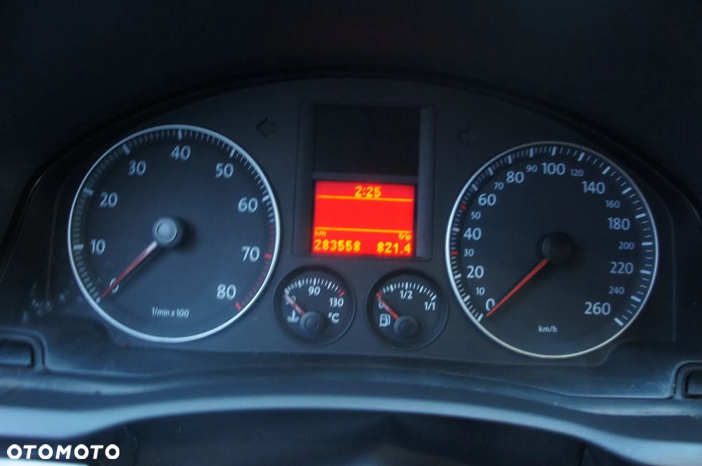 Volkswagen Golf 1.6 FSI Comfortline - 11