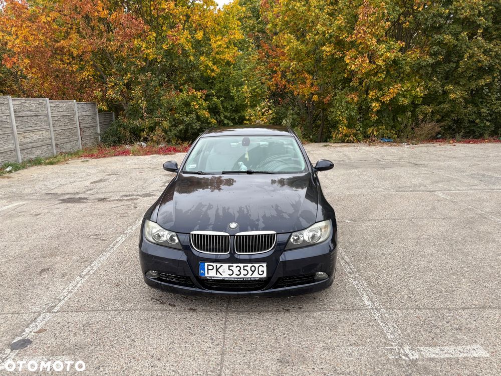 BMW Seria 3 320i - 3