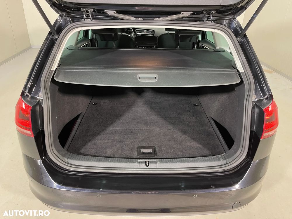 Volkswagen Golf 1.6 TDI DPF BMT Highline - 11