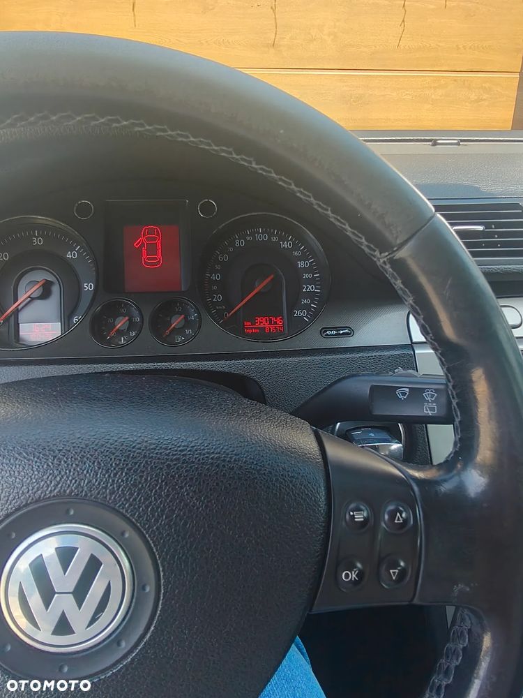 Volkswagen Passat 2.0 TDI Comfortline - 9