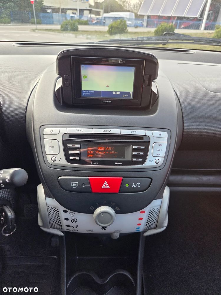 Toyota Aygo CoolRed - 16