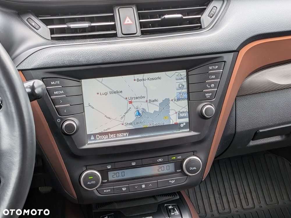 Toyota Avensis 2.0 Premium MS - 23