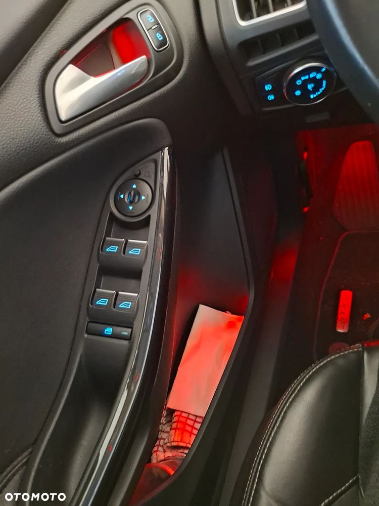 Ford Focus 1.5 EcoBoost STart-Stopp-System TITANIUM - 16